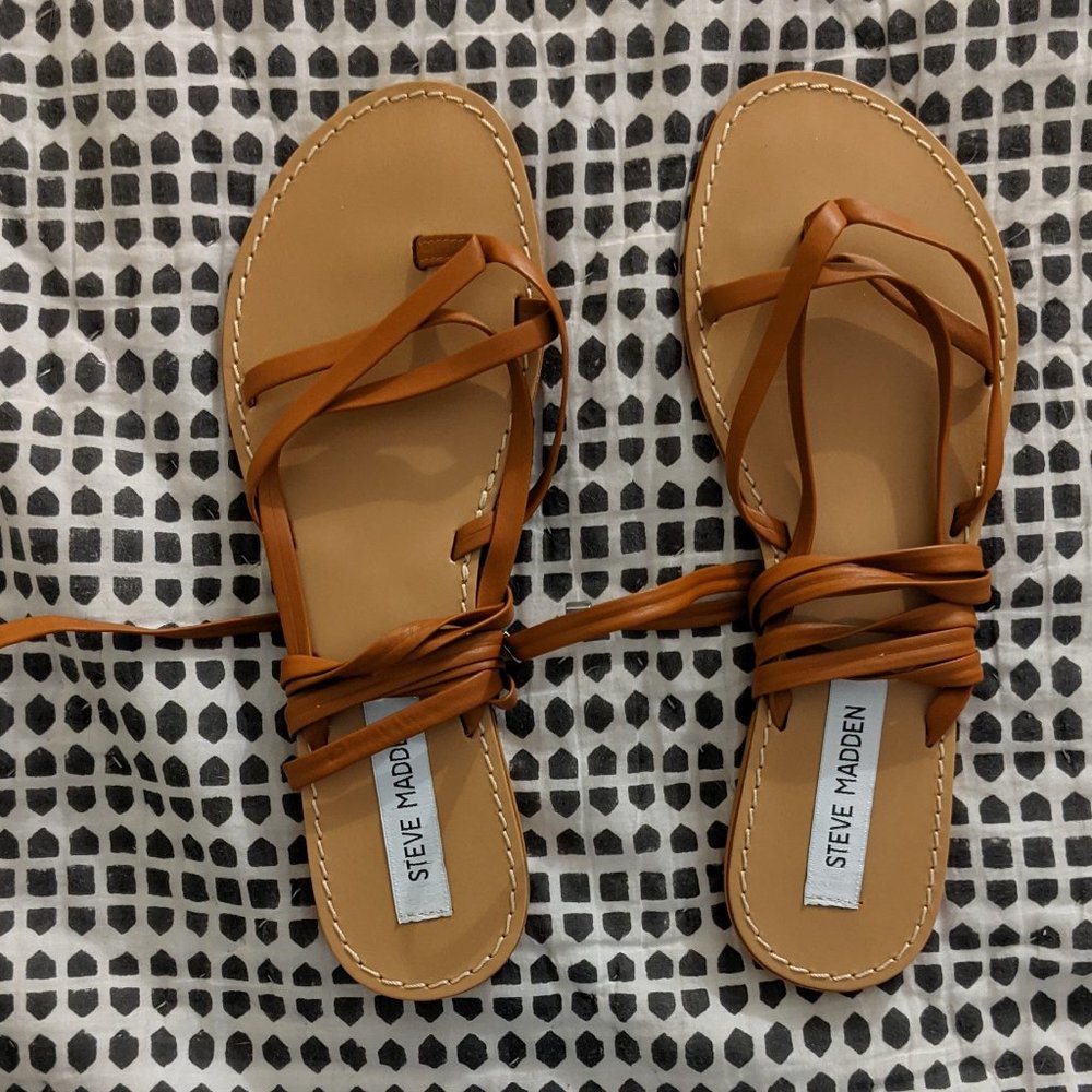 NWOT Steve Madden Keys Sandals size 8